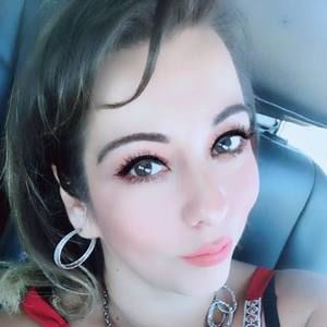 Meet your Posher, Jacqueline